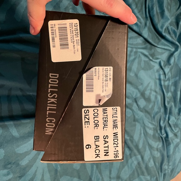 NWT Dolls Kill HEAVIER HEART VELVET BOW BALLET FLATS - Picture 3 of 3